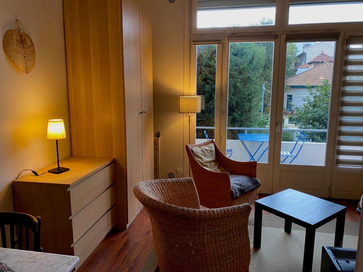 リヨンLe Balcon De Jules - Charmant Pied-A-Terre - Parking Possible Pour Vehicule De Moins De 4,40 M De Longアパートメント エクステリア 写真