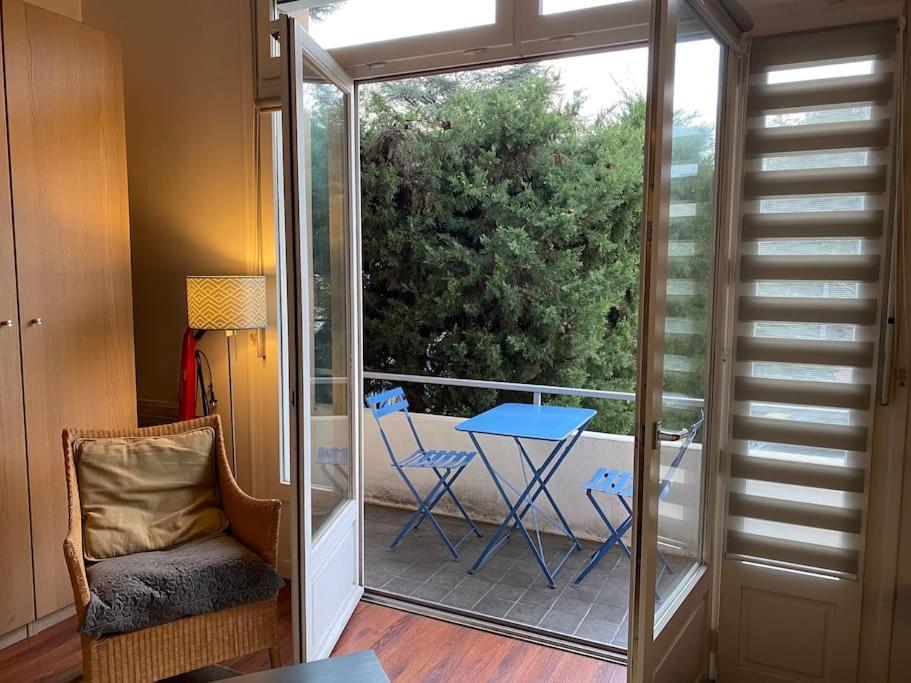 リヨンLe Balcon De Jules - Charmant Pied-A-Terre - Parking Possible Pour Vehicule De Moins De 4,40 M De Longアパートメント エクステリア 写真